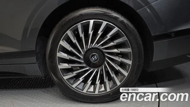 Hyundai Grandeur GN7 — Фото автомобиля 6