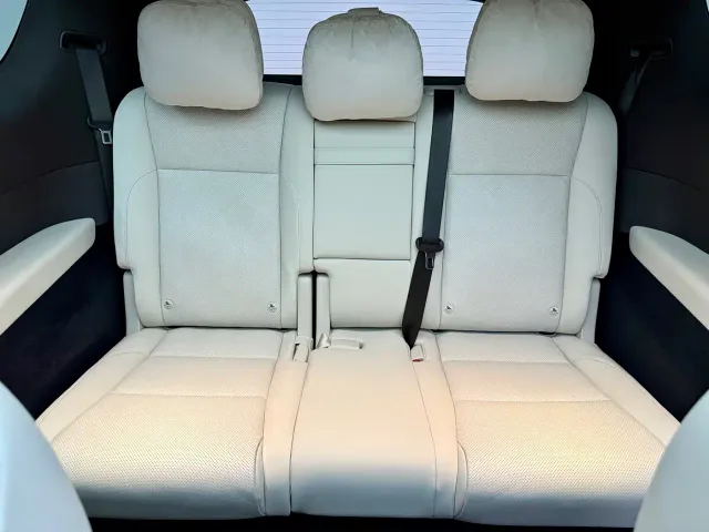 Li Auto MEGA — Фото автомобиля 8