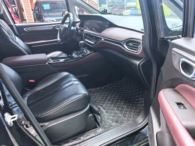 GAC Trumpchi M6 — Фото автомобиля 15