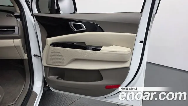 Kia Carnival 4th Gen — Фото автомобиля 13
