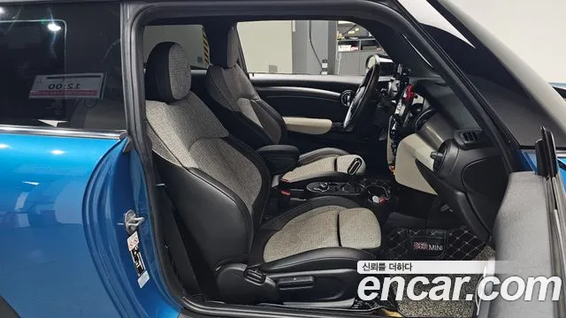 MINI Cooper Cooper Electric — Фото автомобиля 15