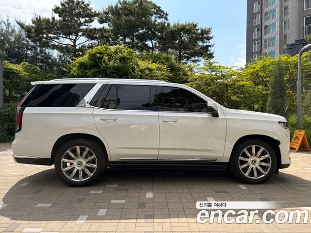 Cadillac Escalade Generation 5 — Фото автомобиля 4