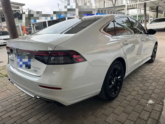 Honda Accord — Фото автомобиля 10