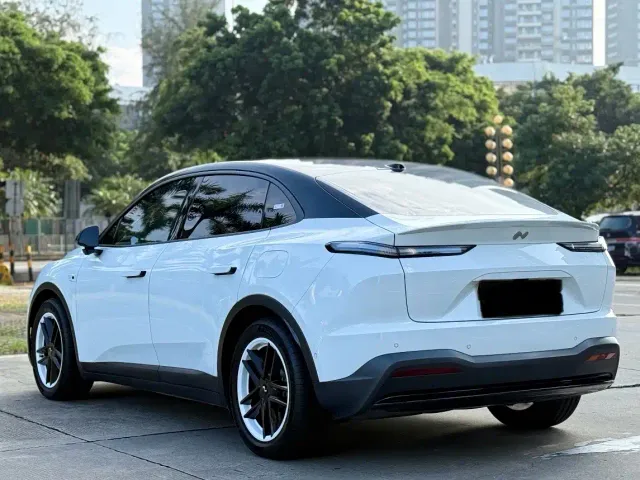 Onvo L60 — Фото автомобиля 13