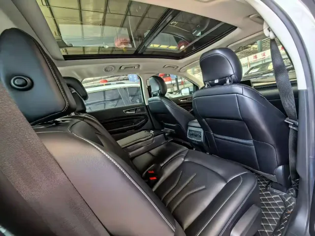 Ford Edge — Фото автомобиля 7