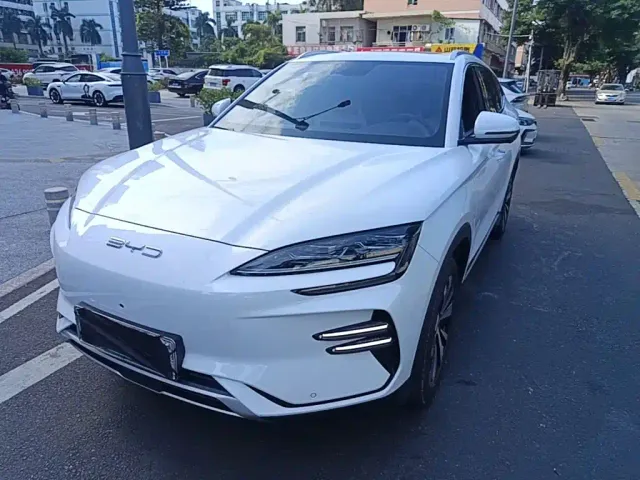 Фотография автомобиля — BYD Song PLUS