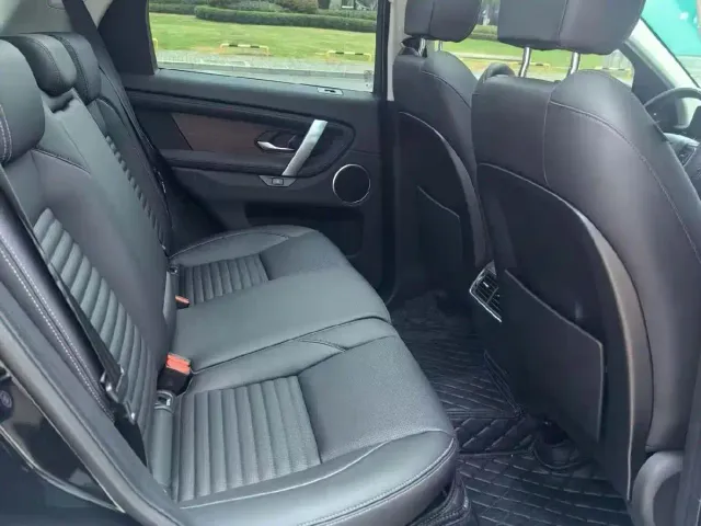 Land Rover Discovery Sport — Фото автомобиля 5