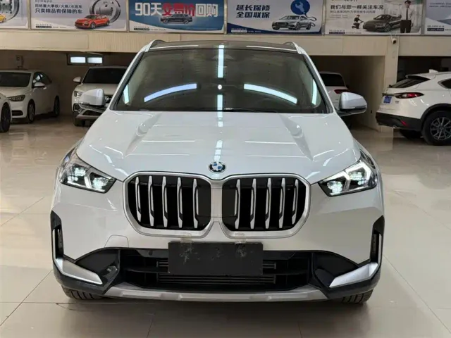 BMW X1 — Фото автомобиля 2