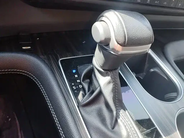 Toyota Sienna — Фото автомобиля 9
