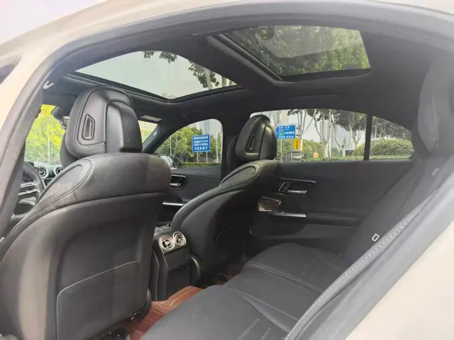 Mercedes-Benz C-Class — Фото автомобиля 9