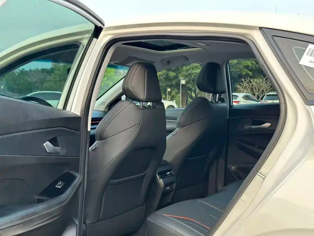 Geely Binrui — Фото автомобиля 12
