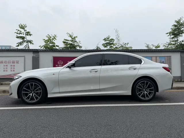 BMW 3 Series — Фото автомобиля 7