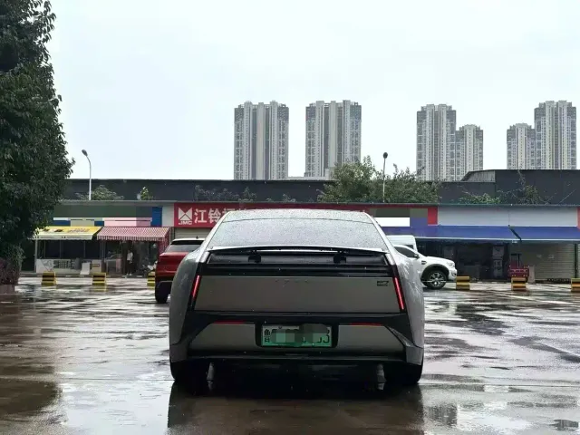 Xpeng P7 — Фото автомобиля 7