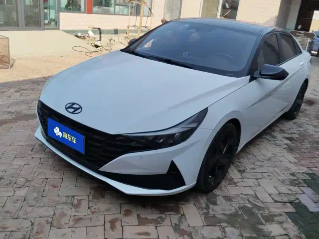 Фотография автомобиля — Hyundai Elantra