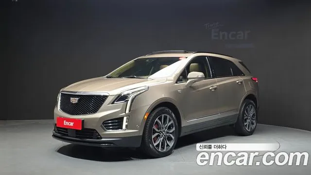 Фотография автомобиля — Cadillac XT5