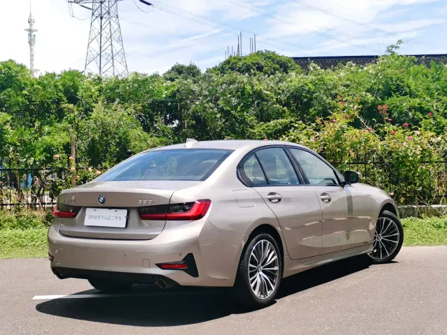 BMW 3 Series — Фото автомобиля 4