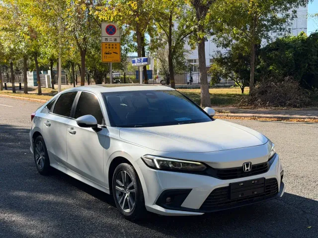 Honda Civic — Фото автомобиля 3