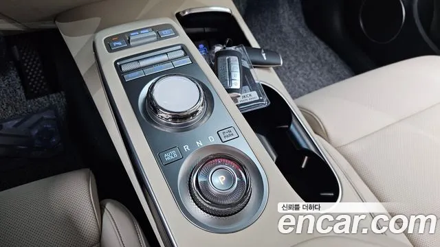 Genesis GV70 — Фото автомобиля 8