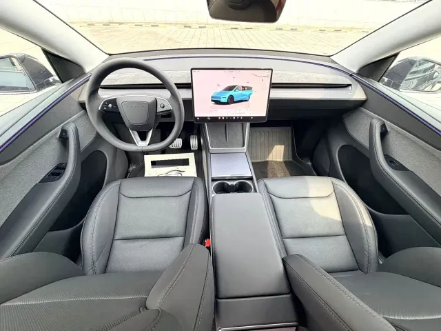 Tesla Model Y — Фото автомобиля 5