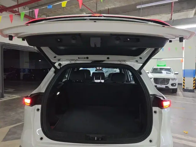 Changan CS75 Plus — Фото автомобиля 18