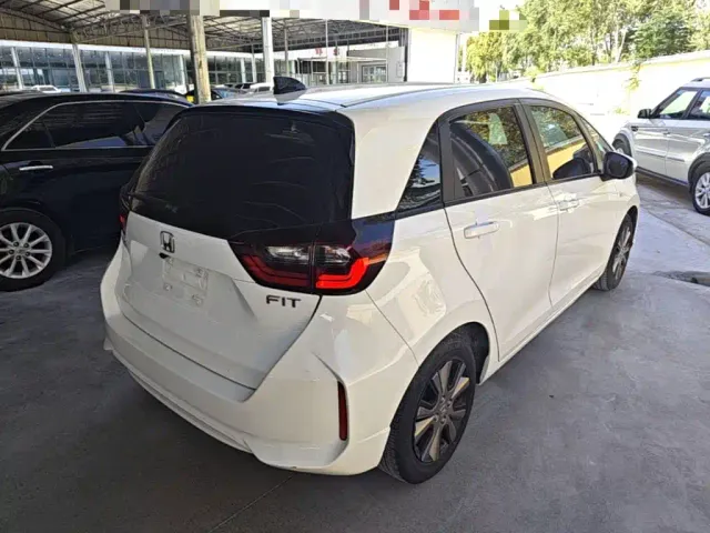 Honda Fit — Фото автомобиля 6