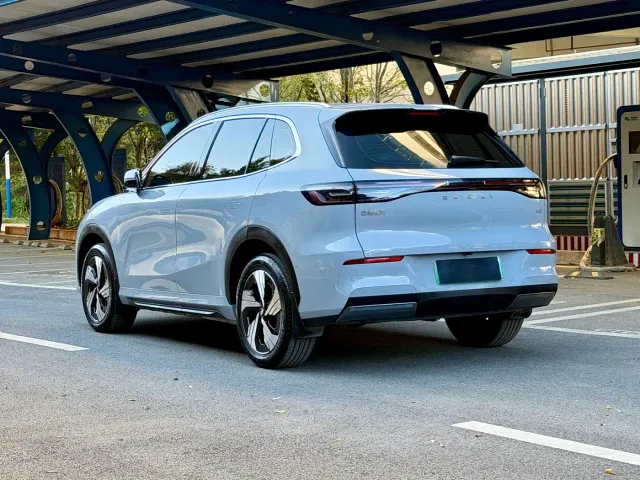 Geely Galaxy E5 — Фото автомобиля 6