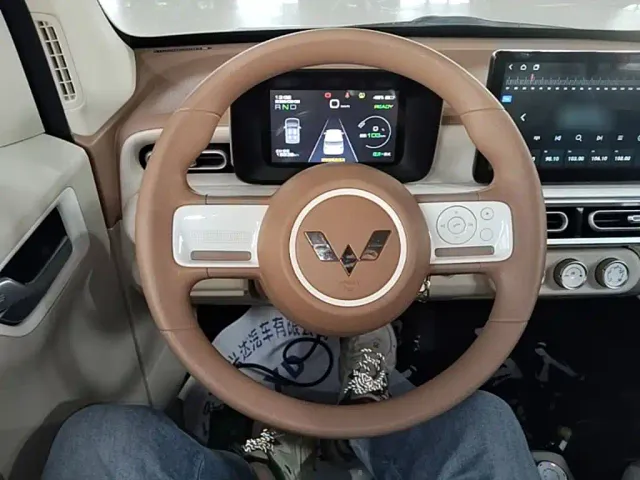 Wuling Hongguang Mini EV — Фото автомобиля 10