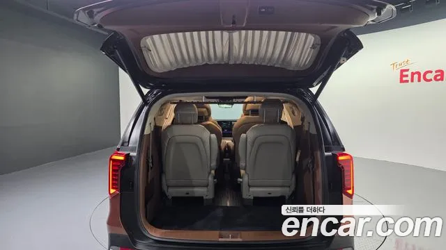 Kia Canival Новый Carnival 4 поколение Бензин 9 мест Hi-Limousine (Спецкузов) — Фото автомобиля 28
