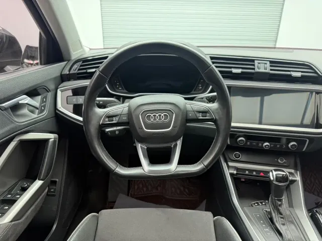 Audi Q3 — Фото автомобиля 12
