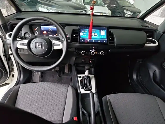 Honda Fit — Фото автомобиля 9