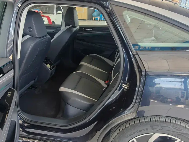 Volkswagen ID.7 Vizzion — Фото автомобиля 9