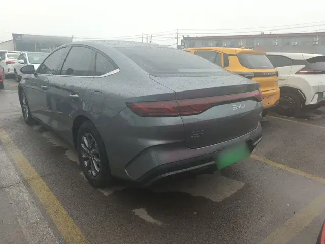 BYD Qin L — Фото автомобиля 25
