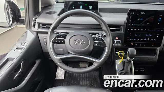 Hyundai Staria Staria 4WD Tourer 9 мест — Фото автомобиля 3