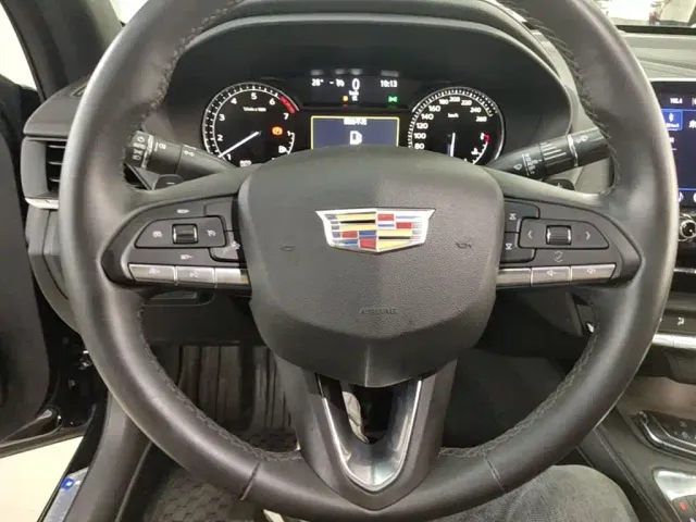 Cadillac CT4 — Фото автомобиля 10