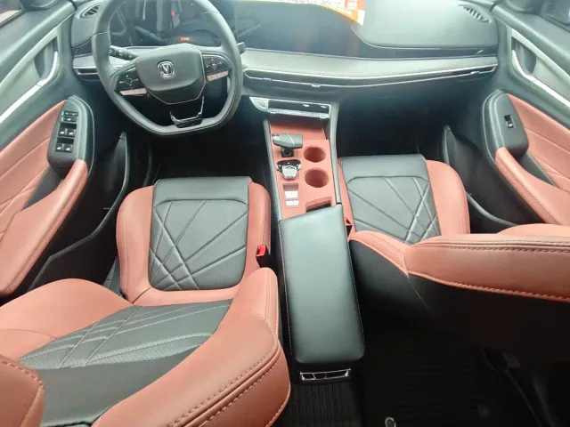 Changan Eado — Фото автомобиля 7