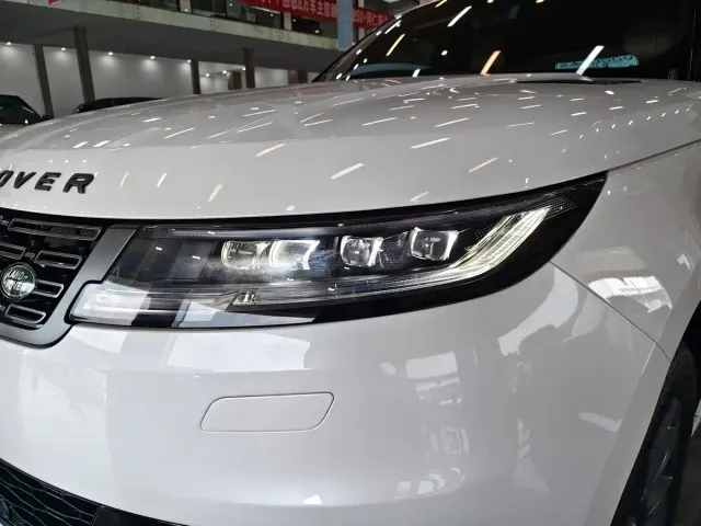 Land Rover Range Rover Sport — Фото автомобиля 4