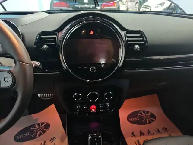 MINI JCW CLUBMAN — Фото автомобиля 12