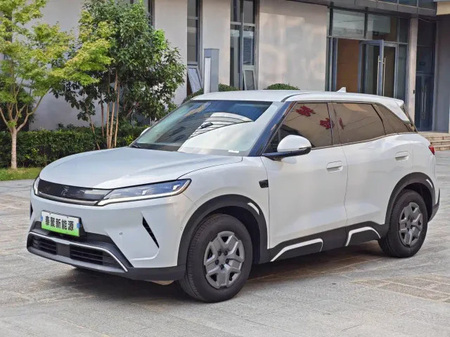 Фотография автомобиля — BYD Yuan UP