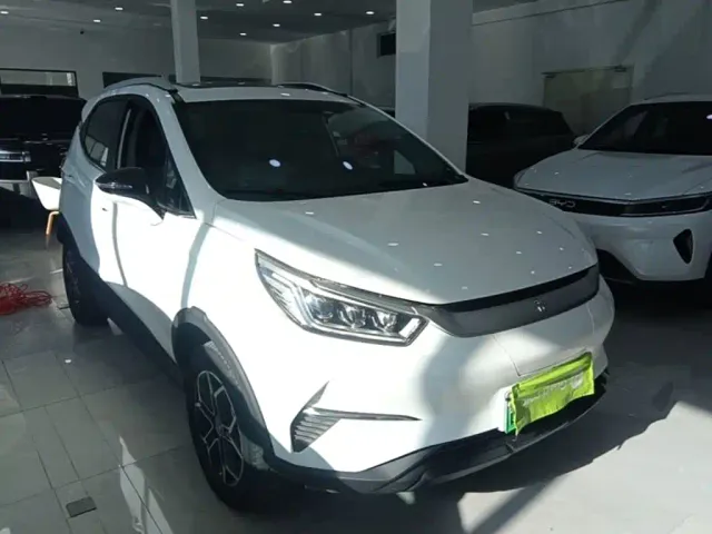 BYD Yuan Pro — Фото автомобиля 3