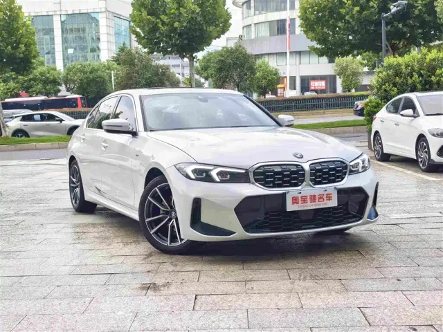 BMW 3 Series — Фото автомобиля 3