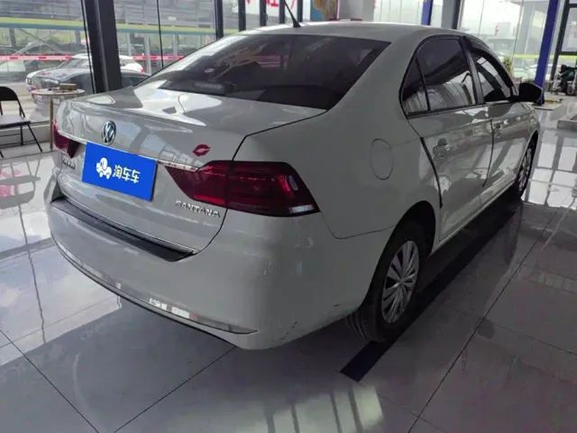 Volkswagen Santana — Фото автомобиля 3