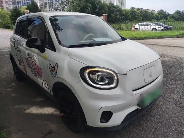Leapmotor T03 — Фото автомобиля 3