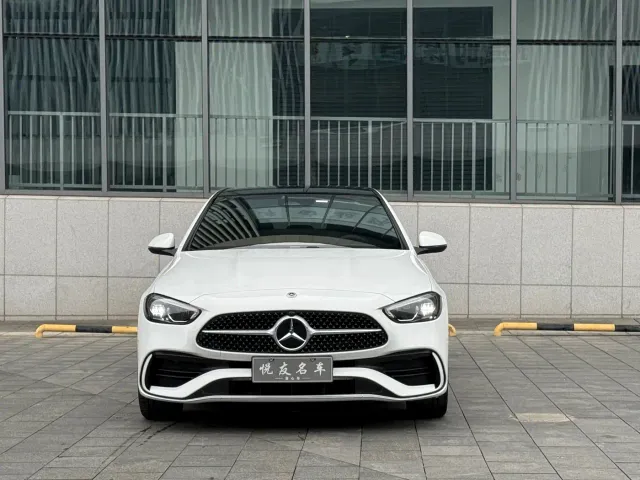 Mercedes-Benz C-Class — Фото автомобиля 2