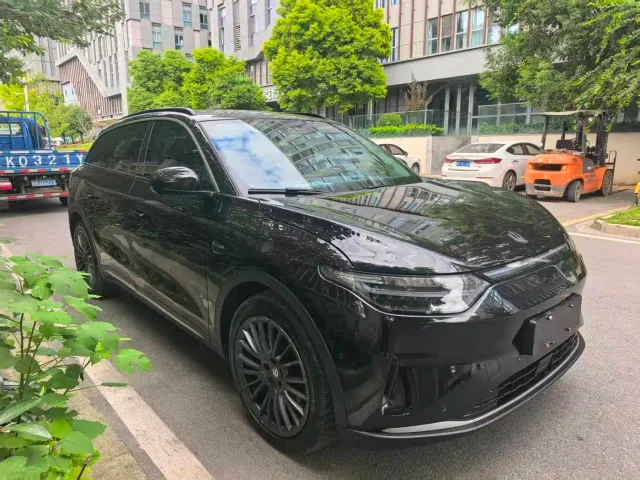 Leapmotor C11 — Фото автомобиля 3
