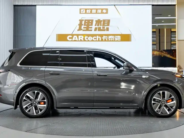 Li Auto L9 — Фото автомобиля 4