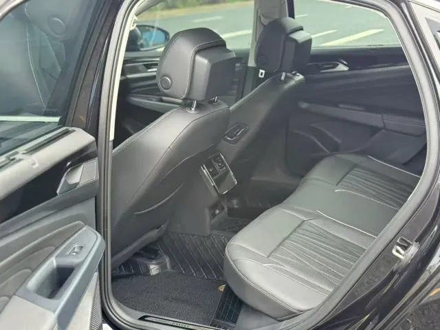 Volkswagen Passat — Фото автомобиля 6
