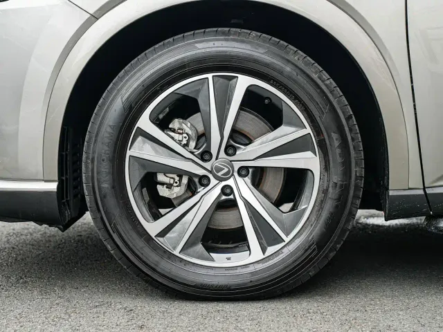 Lexus RX — Фото автомобиля 8