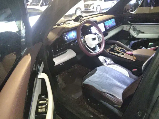 Geely Xingyue L — Фото автомобиля 12