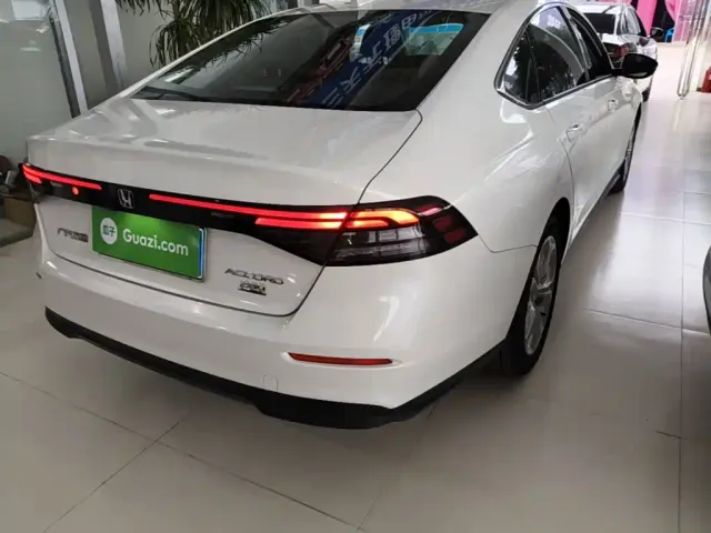 Honda Accord — Фото автомобиля 7