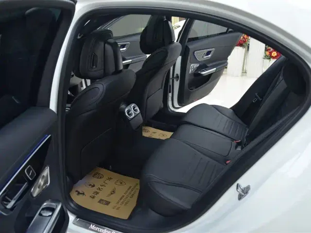 Mercedes-Benz C-Class — Фото автомобиля 5
